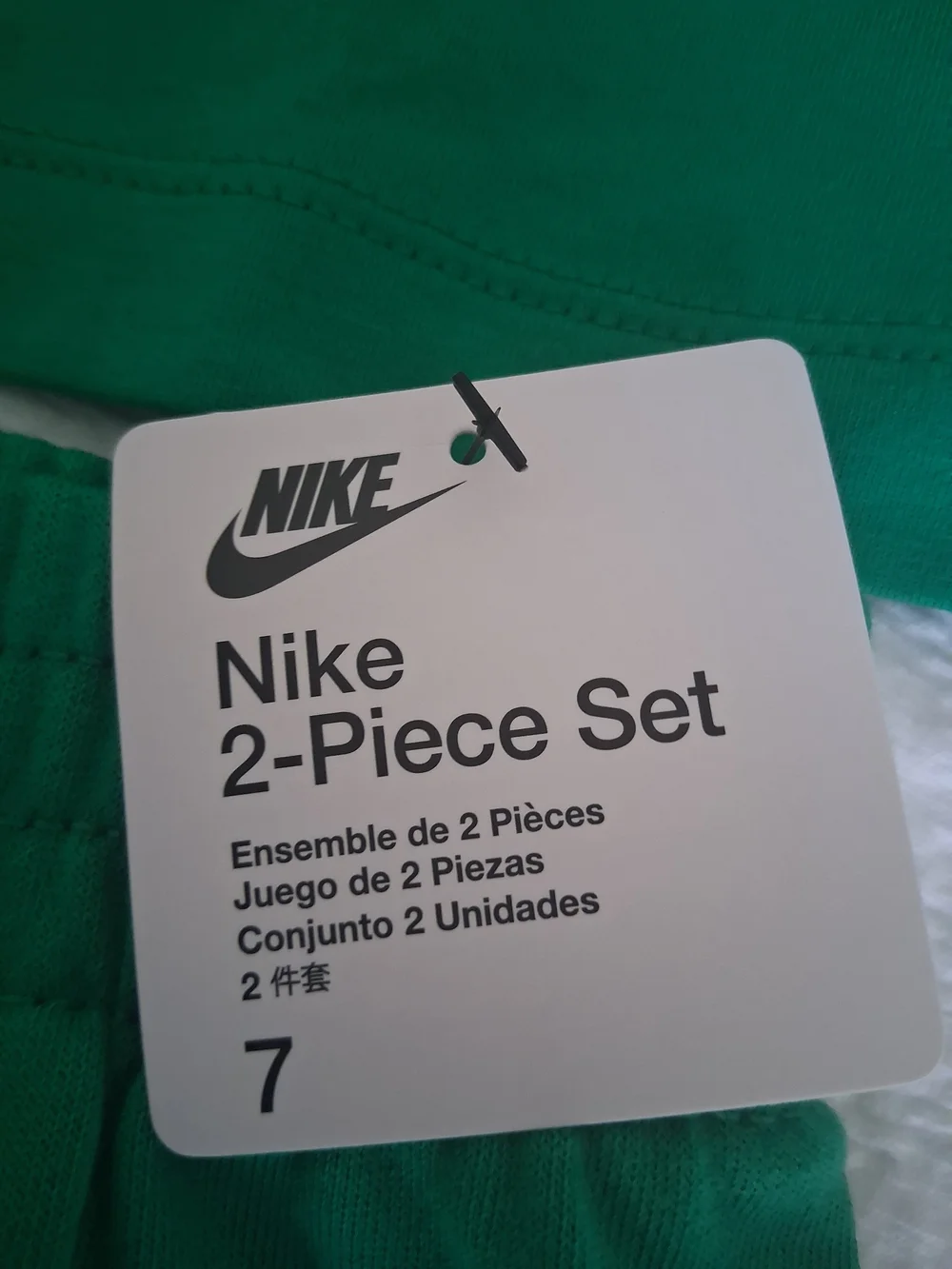 Nike Boys Green 2-Piece Shirt and Shorts Set Size 7 - Picture 4 of 9